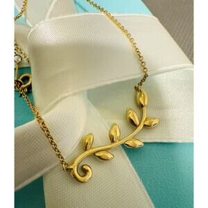 Tiffany & Co. 18k Gold Paloma Picasso Olive Leaf Branch Pendant Necklace 18”